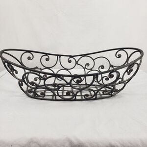 Black Wrought Iron 16 in Wire Basket Fruit Vegetable Decor Console Display